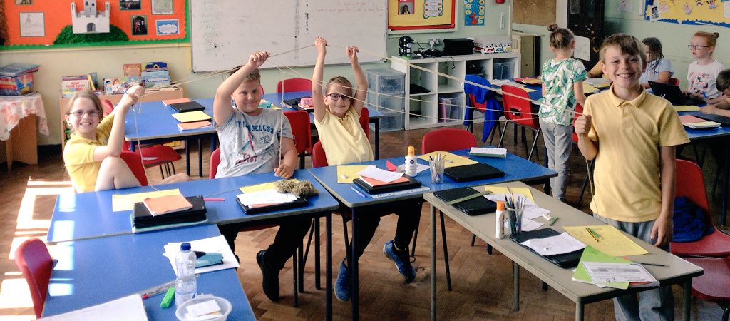 portmeadp's tweet photo. Year 4 have been making fantastic connection webs for the wellbeing challenge '18 @CharlieWtrust #wellbeingchallenge18 #connnect #pmdpy4 https://t.co/mt66lEorTc