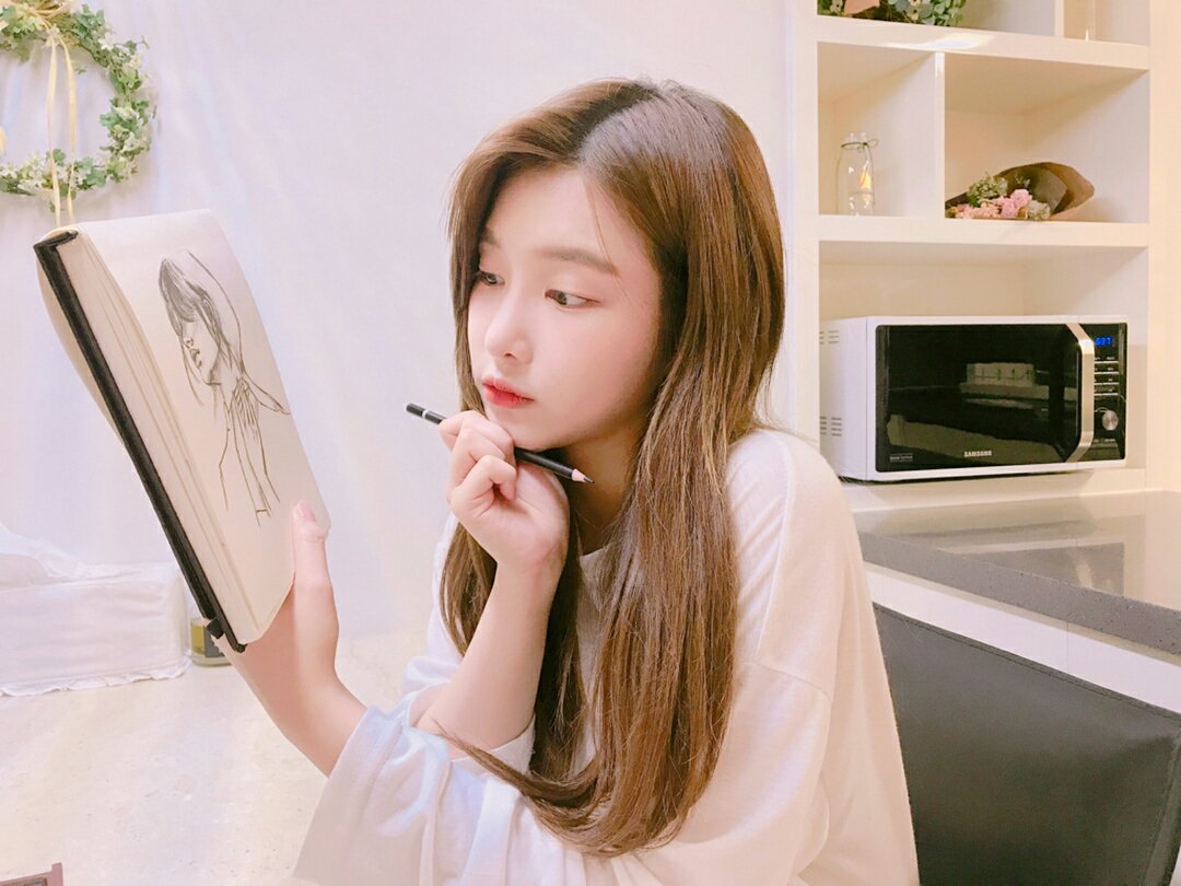DIA_intl's tweet photo. [JENSTAGRAM] 180712 #Jenny Instagram Update

"Pretending to be good at drawing
#Naver #Post #CheckIt 💕"

#DIA #다이아 #제니 https://t.co/ofpdq6uKfW
