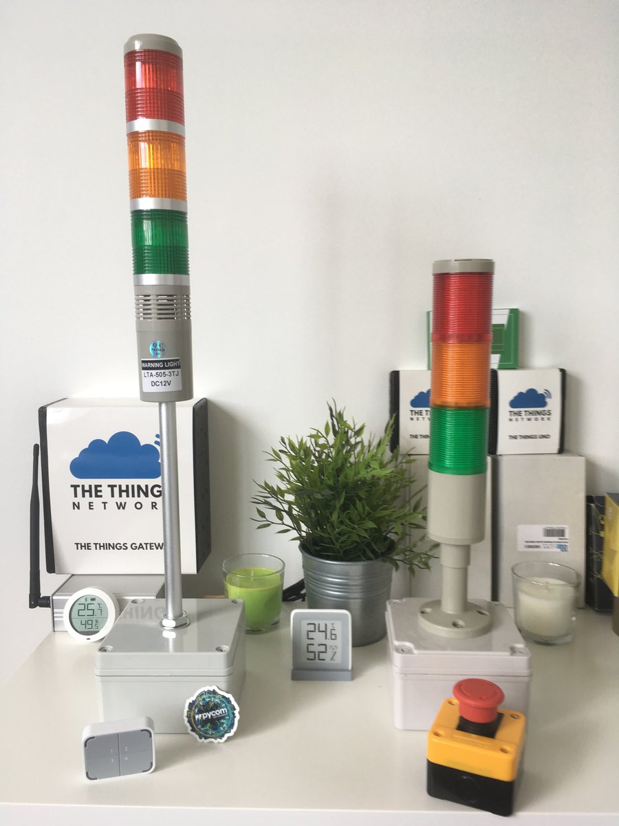 ch_2i's tweet image. Full Class C #LoRaWAN @pycomIOT #Lopy warning light connected to @thethingsntwrk. Drive with #TTN backend. Use @RAKwireless 4 buttons, #DIY emergency button built with 3V3 @sparkfun @arduino Mini and @HopeMicro RFM95 on MiniLoRa shield github.com/hallard/Mini-L… or just with #MQTT