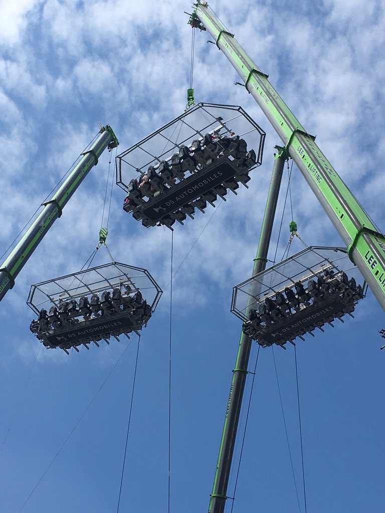 In London and waiting for these diners to finish their desserts before it’s our turn to go up 😱#DinnerInTheSky