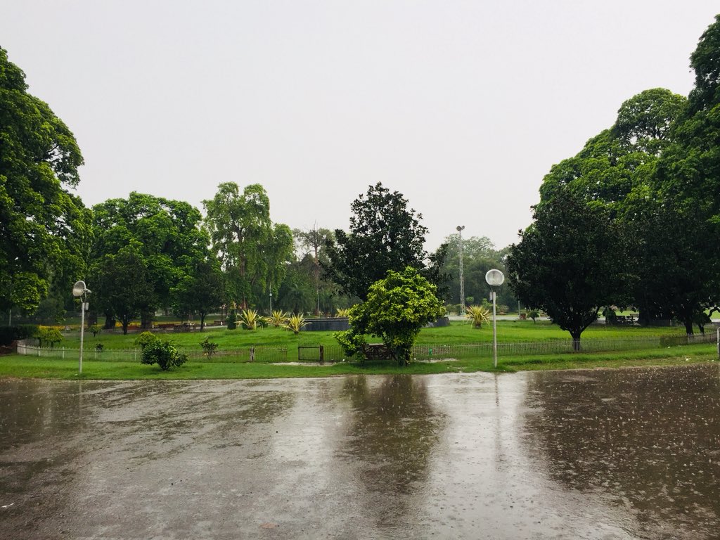 advocate_aj's tweet photo. Mosam at #JinnahLibrary #BagheJinnah #Rain https://t.co/o0Mekih9Ff