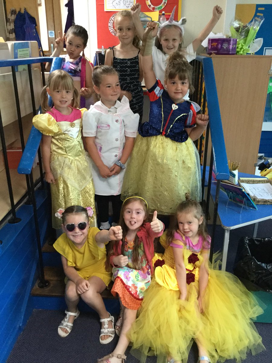 FS2ASH's tweet photo. βWho Are You?β Festival β€οΈπ #teamfs2 #teamaugustines #teamash https://t.co/MKJPf6UUxH