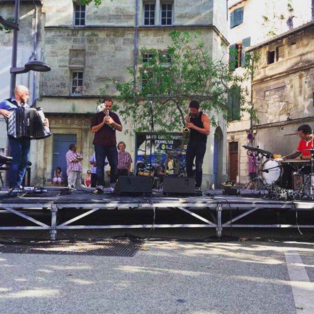 .<a href="/Mediapart/">Mediapart</a> aux <a href="/Suds_a_Arles/">Suds_a_Arles</a> - Jour 2 : avec <a href="/Lucibela_cv/">Lucibela</a> et ‘NDIAZ blogs.mediapart.fr/edition/plein-…