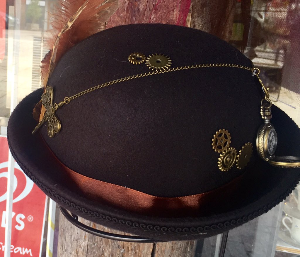 IscaArts's tweet photo. NEW! Fab steampunk bowlers &amp; top hats. Various prices from £10
@TheProspect1 @HarveyHair @har@QuayPresents @OTWexeter @SadPadExeter @_portraitstudio @InsideOutsideEx https://t.co/UfXviow2w1