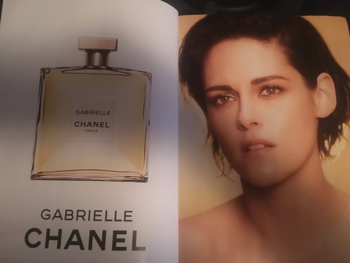 Still love seeing this ad in magazines. So beautiful 💛 #KristenStewart @CHANEL #GabrielleChanel  @ELLEaus