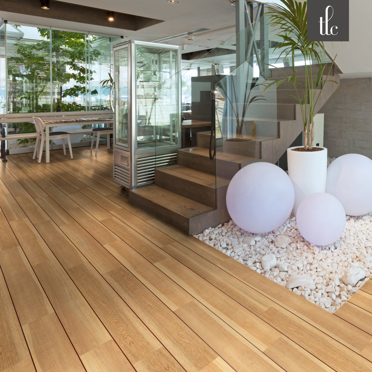 English Oak 5263 - Straight laid with Brown feature strips #englishoak #flooring #interiordesign #luxuryvinyltiles