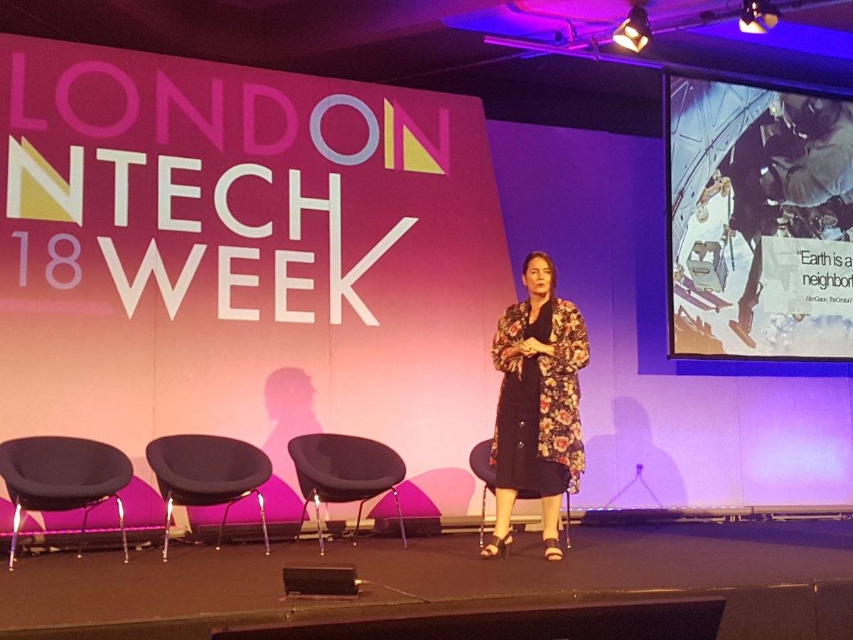 ElipsesHQ's tweet image. Winners of @DecadeOfWomen #HackQuantum, SoftPower &amp;amp; @WasteCurb presenting at #FintechWeek in London, introduced by Amber Nystrom of @5thelementgrp 

#blockchain #FinTech #SDGs