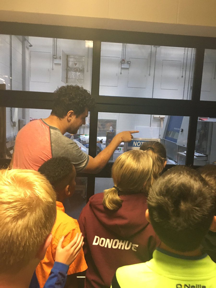 YAUniOfGalway's tweet photo. #electronics course going on a trip to the #aliceperry engineering building @nuigalway https://t.co/JoFZMY6zZU