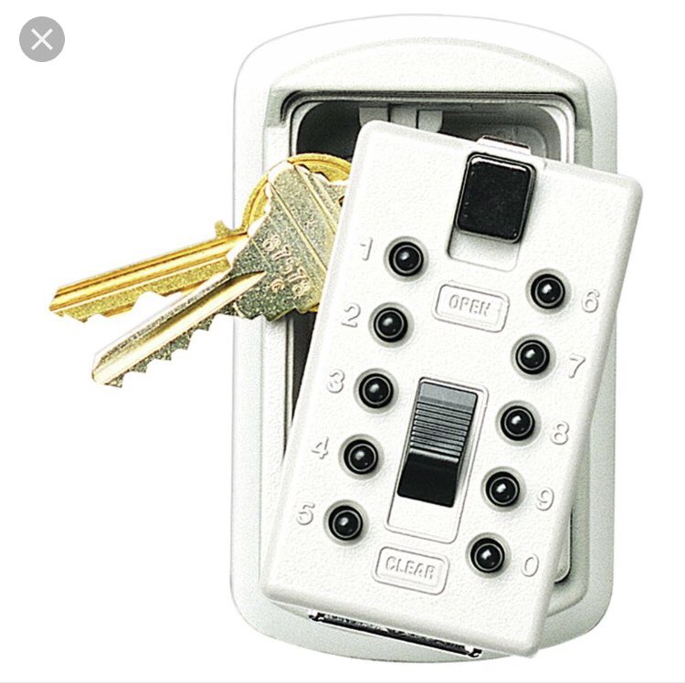 RazanAbujaber's tweet image. Where can I find a similar product in #Amman #KeyLockBox 

وين ممكن الاقي مثل هيك في #عمان ؟ 

#help