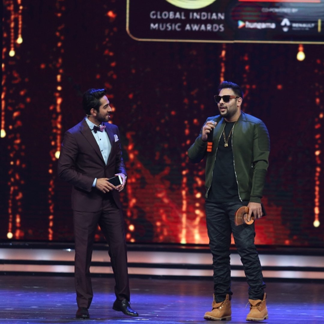 GIMA's tweet photo. When the multi-dimensional Badshah took the rapping game to next level at #GiMA2016. #Throwback https://t.co/c5kMLhAJ19
