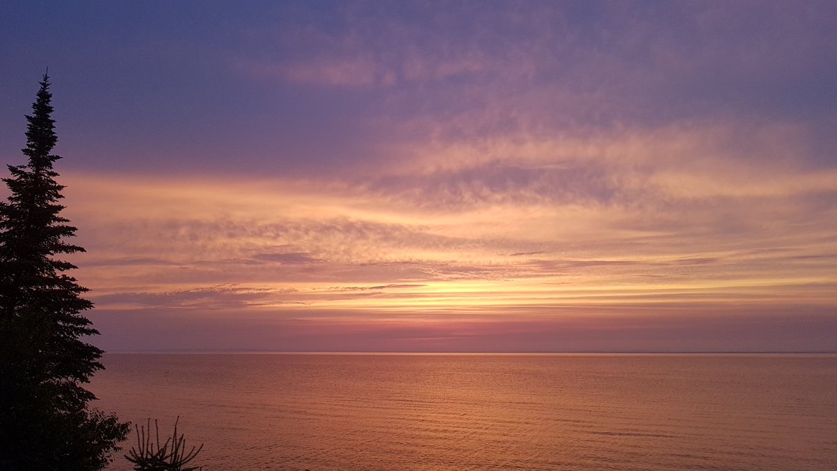 MGClark75's tweet image. Good morning @LakeSuperior I see you have a beautiful day planned! #fieldwork #ecccsci #fishsci #ilovethenorth @WQMGreatLakes @DJMcGold