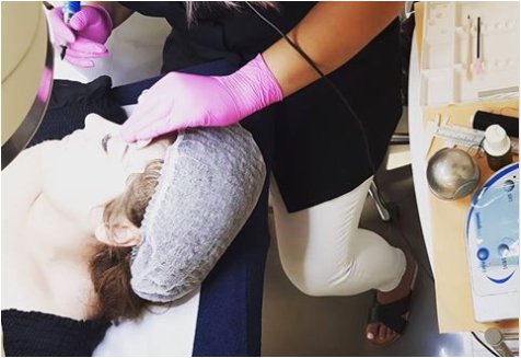 ❄️Lovely to see our revolutionary Cryoglobes being used alongside semi-permanent make up. They really do make the perfect cooling and invigorating after treatment 👌🏻❄️#jointhecoldrevolution #beautybythecold #semipermanentmakeup #cryoglobes #beautyclinic #cryoskin