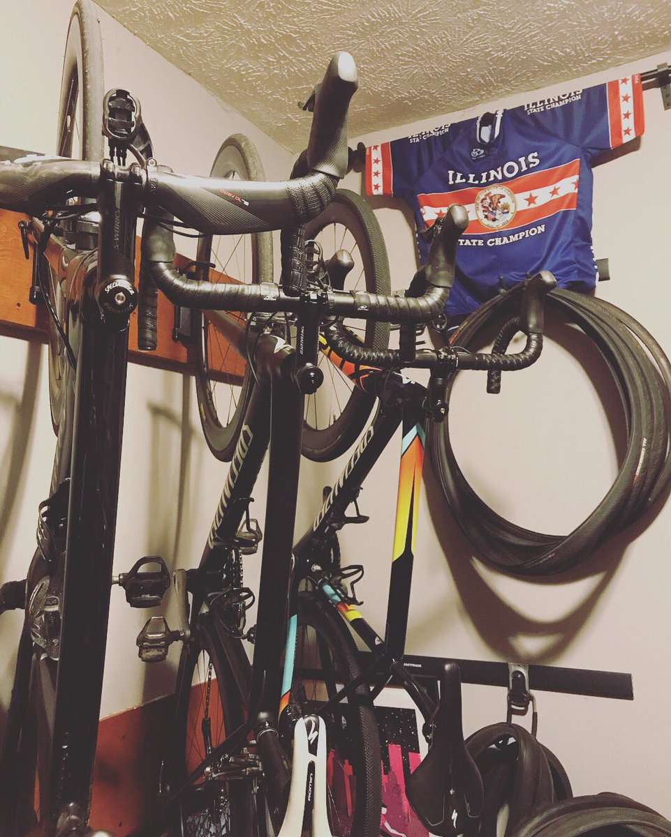 blmcrit's tweet image. Wall art? Group ride swagger? Check out the race day categories to see what State Champ jerseys are up for grabs. And where are all our ladies at? Women’s 30+ 1-4 jersey was added this year as well. Pre-reg is open until 6pm: bikereg.com/blmcrit @ILCycling #blmcrit