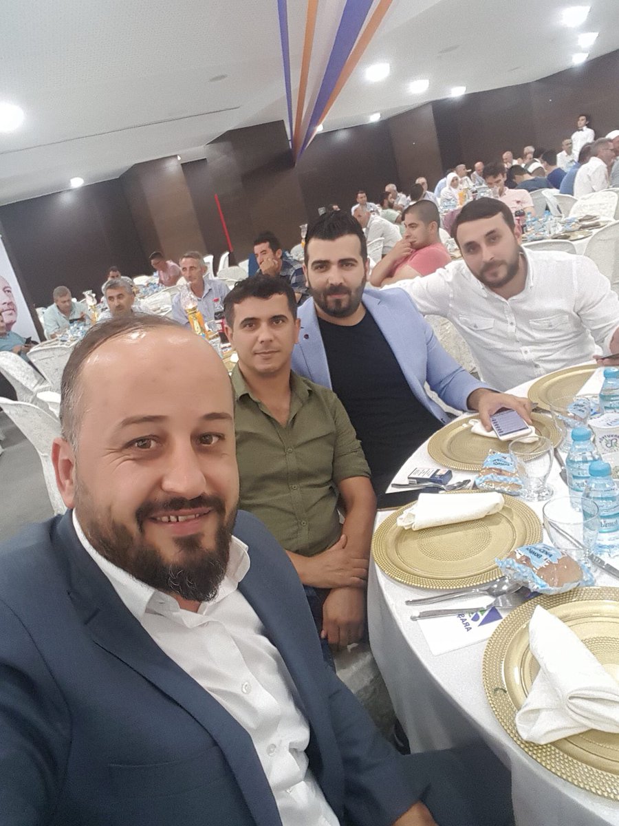 Kasderarn's tweet photo. Ak Parti Arnavutköy İlçe Başkanı Sn @M_Candaroglu 'nun düzenlediği Teşekkür yemeğine katıldık. Nazik Davetlerinden ötürü Kıymetli hemşerimiz İlçe Başkanımıza Teşekkür ederiz. https://t.co/xy850fvZsc