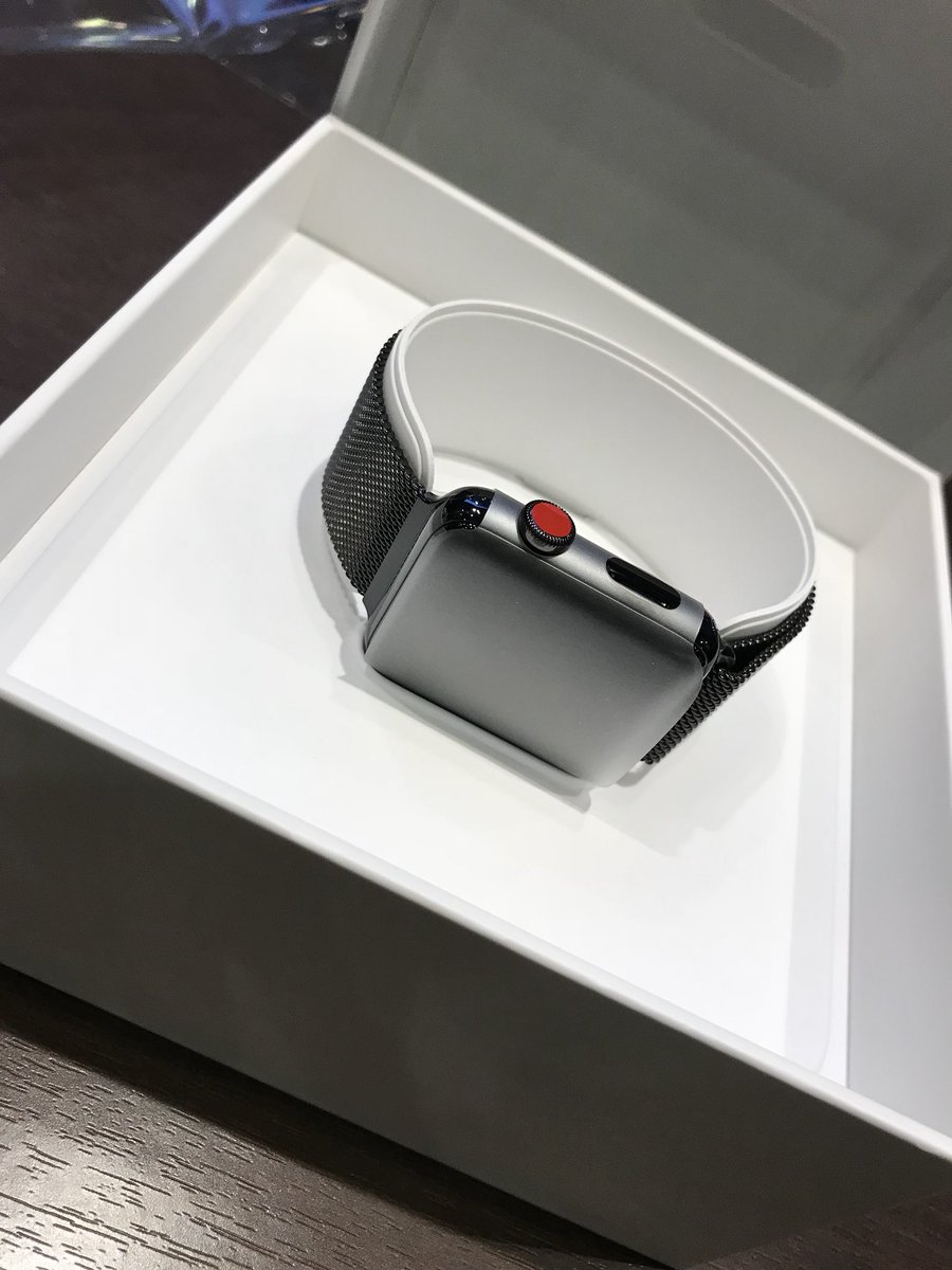 yousicc's tweet photo. Apple watch 買っちゃった…笑 https://t.co/9Xys352zdd
