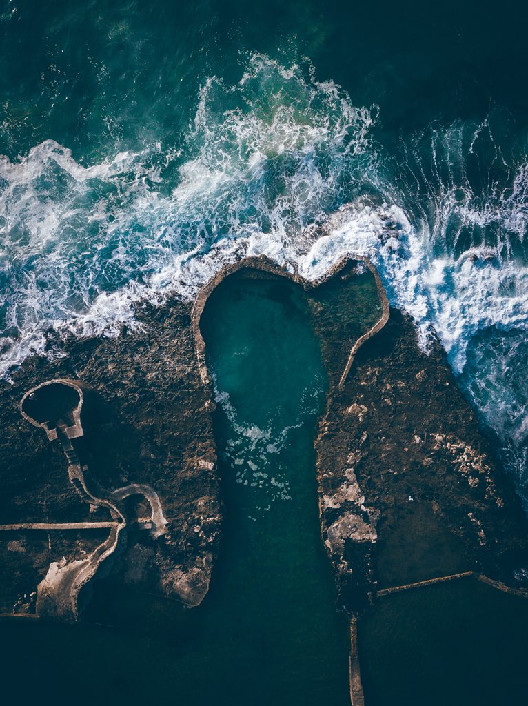 ZylGerrit's tweet photo. Anyone love the ocean #droneoftheday #dronephotography #SouthAfrica https://t.co/2VwEc09gNw