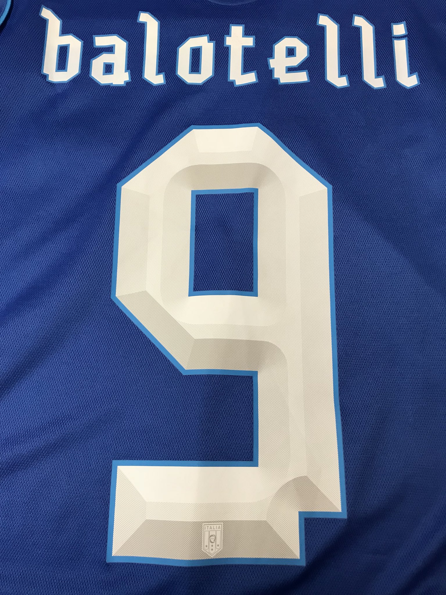 Vintage Sports 商品情報 渋谷店 03 6427 3144 16 17 イタリア代表 12 999 酒井宏樹選手の同僚に マルセイユへ移籍の噂が出でいるマリオ バロテッリ選手 日本との激闘を思い出す13年コンフェデ杯パッチ付き Vintage Sports 商品情報 渋谷店 03 6427 3144 16 17 イタリア代表 12 999 酒井宏樹選手の同僚に マルセイユへ移籍の噂が出でいるマリオ バロテッリ選手 日本との激闘を思い出す13年コンフェデ杯パッチ付き