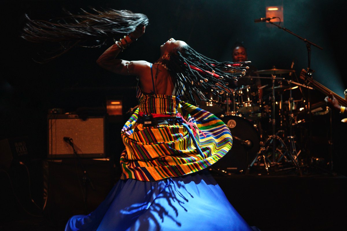 A_Beautiful_Fly's tweet photo. FRANCOFOLIES 2018 : FATOUMATA DIAWARA @francofolies @FatouDiawara @Fatouma_Diawara #live #love #music #beauty #larochelle #franco #colors #sonya7riii #zeiss #goodvibes #instamusic #fatoumatadiawara #mali ©Lo Duca Rémi https://t.co/1stW4gqzZF