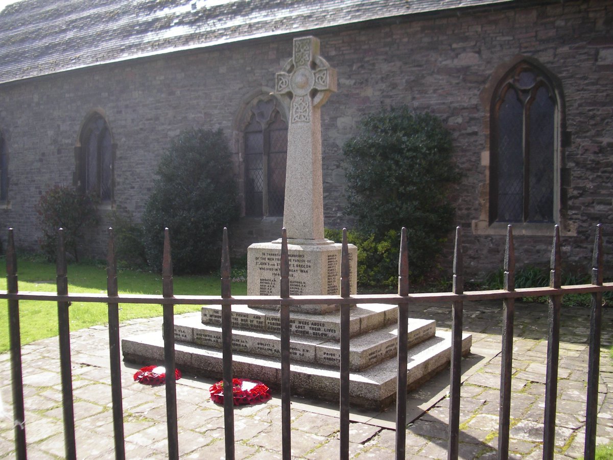 RT <a href="/WarMemorials/">War Memorials Trust</a>: Grants up to £5000 available from the Powys War Memorials Project to repair or restore World War 1 memorials in Powys. Please visit powyswarmemorials.co.uk #WW1 #Powys