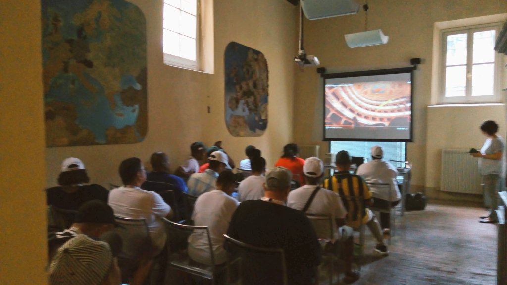 Le delegazioni delle città dell'Africa Australe sono ora riunite alla #FondazioneE35 per un incontro sulle attività svolte dalla Fondazione a livello internazionale e per aprire nuovi canali di collaborazione fra @ComuneRE e il #Sudafrica. #3colorgames18