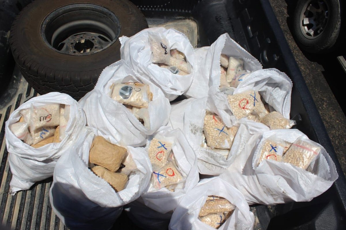 AlghadEnglish's tweet photo. #Jordan | Authorities seize 1.4m narcotic pills in foiled smuggle attempt
#Amman #Alghad
https://t.co/tDqsHZfXKP https://t.co/yq4GLzKTeh