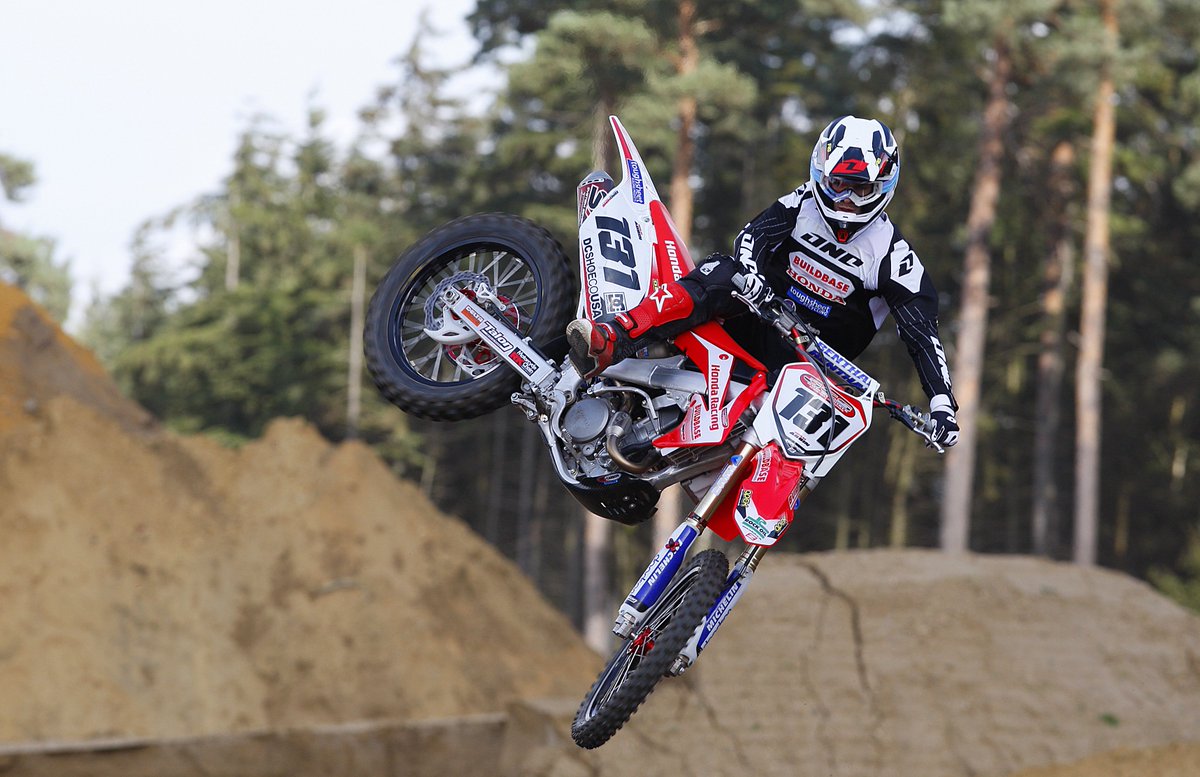 RockOilNews's tweet image. This weeks #ThrowbackThursday takes us back to 2012 #NicoAubin on the @hondaracingmx @DT858689 #motocross #mx #rockoil 👍👍👍