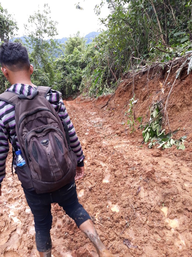 #ManfaatDanaDesa2018
pelaksanaan kegiatan pembangunan pembukaan jalan Tani Di Desa Kinatang Kec. Bonehau
<a href="/jokowi/">Joko Widodo</a> 
<a href="/EkoSandjojo/">Eko P. Sandjojo</a> 
<a href="/anwsanusi/">Anwar Sanusi</a> 
<a href="/tppindonesia/">Pertepedesia</a> 
<a href="/Nurhamz25186363/">Nurhamzah</a> 
<a href="/mild_kkk/">Fc_♊️4️⃣🪥🌻</a>