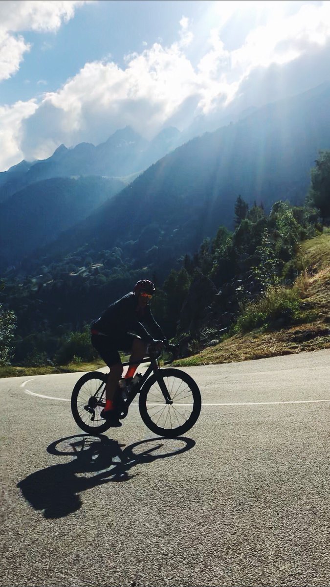AnnaKay_3's tweet photo. Great to see @MadMike123 riding the @RideLeLoop coming down from Col du Glandone today #hardasnails #kudos GOOD LUCK on the rest of your adventure @StoreyRT @leathersllp #bestversionofyou #rideleloop #TDF2018 https://t.co/x7ISrewEr2