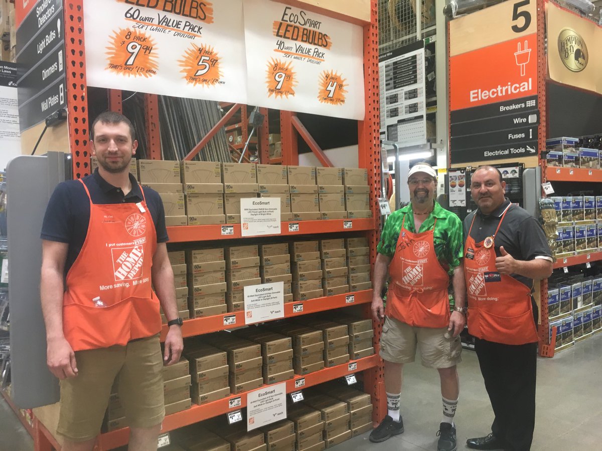 Great Job !!John DA and Justin associate in D27 at store 1508 driving pride and passion around core products. D214strong..