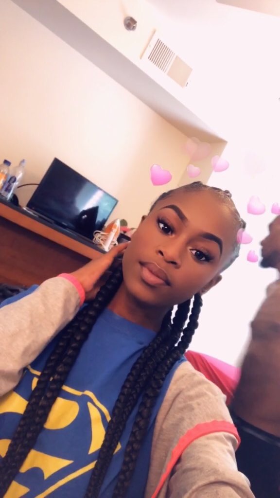 BeautiesState's tweet photo. This is Chaquoya 👄💕💋
Age: 18
Major: Finance
Twitter: @Itsthatgirlcoco 
IG: itsthatgirlcoco
She also does hair IG: cocosgift
#KSUWifeMaterial https://t.co/BQK8jteFKh