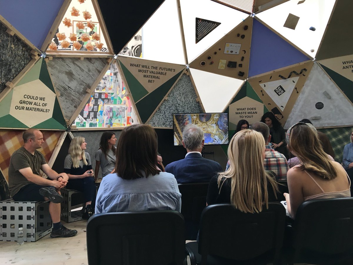 materialmorph's tweet image. And the evening has begun 😀 #materials #thenorth #ENDURE @balticmill with @MaterialDriven @BBridgens @adamddesign