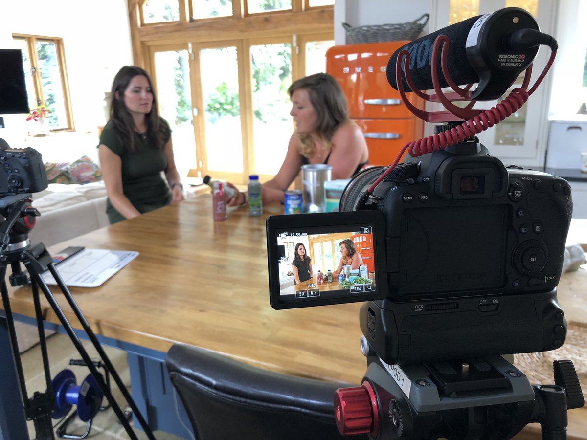 CharlieSummers_'s tweet photo. Great time filming the with our wonderful @LowCarbProgram nutritionists today taking about the dreaded smoothies 😱😱😱 Looking forward to sharing the finished video 🎥 https://t.co/cybm9GG5lJ