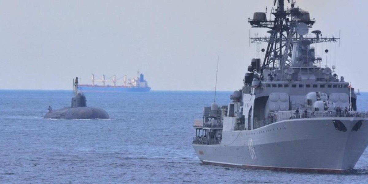 kn_online's tweet image. Die #russische #Marine hat nachgelegt. Am Donnerstag ist erstmals ein #atomar angetriebenes #Raketen-U-Boot der modernen „Oscar II“-Klasse mit einem Zerstörer in die Ostsee gefahren. kn-online.de/Nachrichten/Sc…