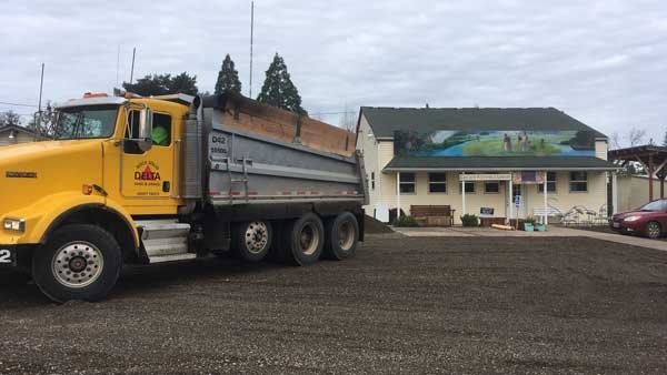 🐎🐎🐎 Our very own Mike Harrison went &amp; spoke with the Eugene Chapter of Oregon Equestrian Trails about construction ideas &amp; techniques for horse holding areas. He also spoke about &amp; showed samples of our horse material which is a mixture of sand &amp; round rock. 🐎🐎🐎