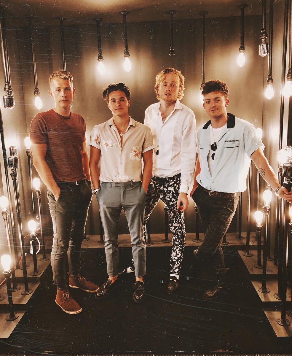IslandRecords's tweet photo. Only a few more hours until it's tomorrow when @thevampsband's new album will be here 🎉  https://t.co/fM3boFOgr3 https://t.co/Zb36nNlOai