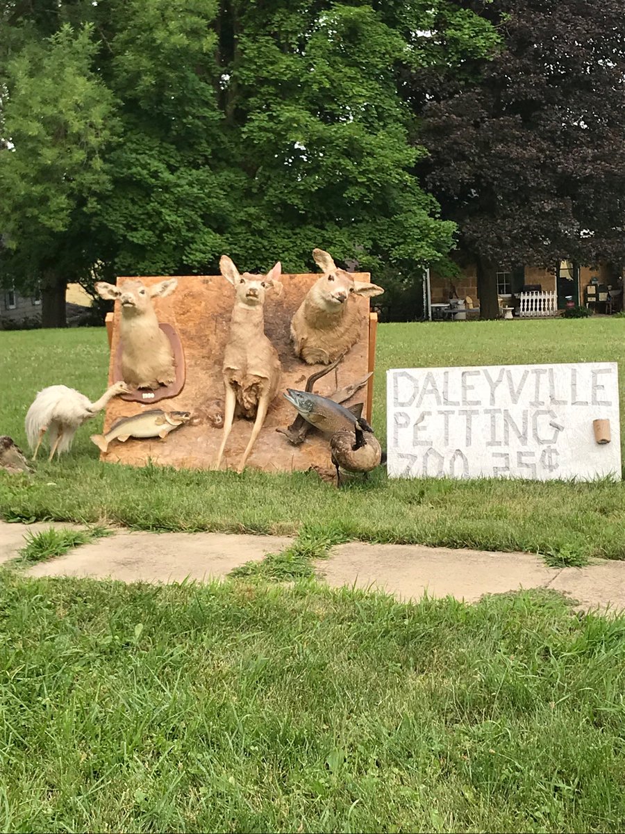 ChuckChandler2's tweet image. #SmallTownProblems