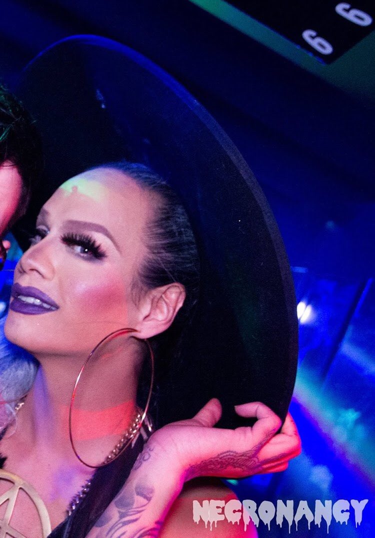 rajaasmiling's tweet image. Witchy woman