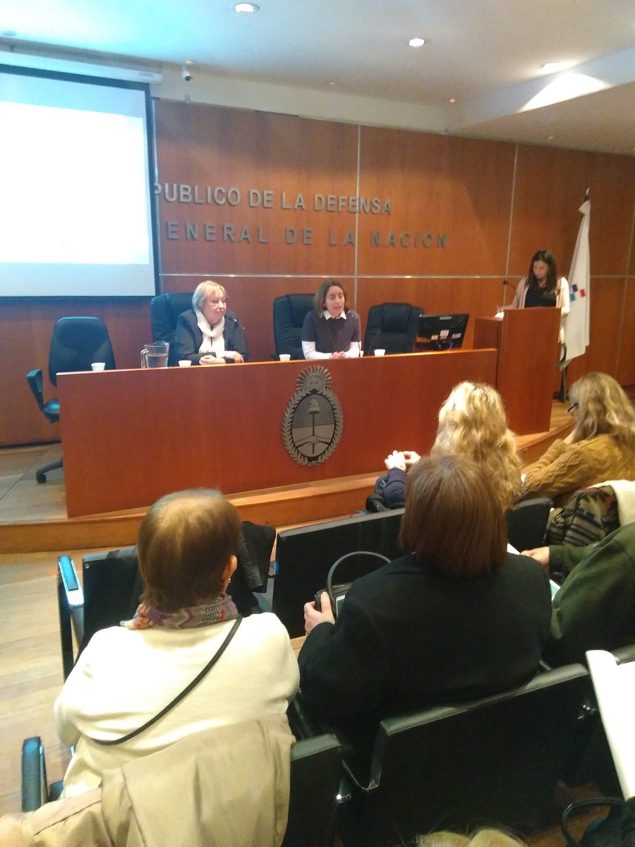 ficargentina's tweet photo. .@msaieg de @F_NavarroViola y Ana Tambussi de @ficargentina dan la bienvenida al evento. https://t.co/fBSn95FOad