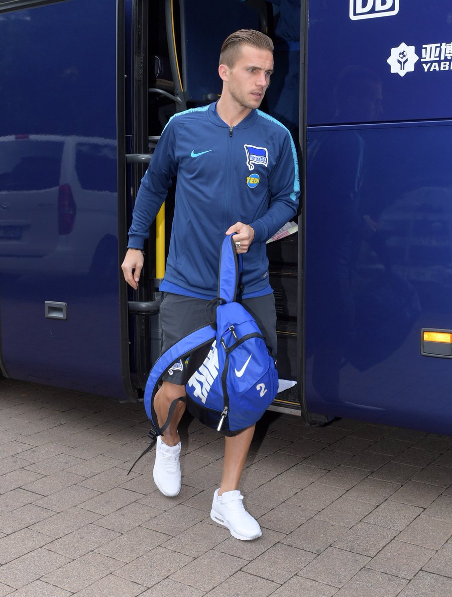 Hertha Bsc Die Mannschaft Ist In Neuruppin Angekommen Jetzt Wird Jeackert Manner Trainingslager Partnerstadt Bscinneuruppin Hahohe T Co Fcvjqkc3vi