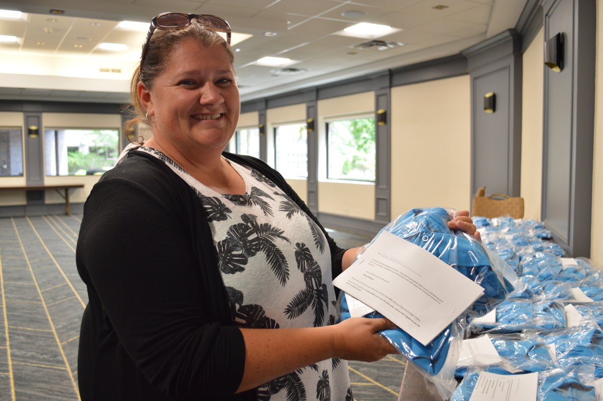 Volunteer shirts were distributed yesterday!   There's only 8 days left until the big day!