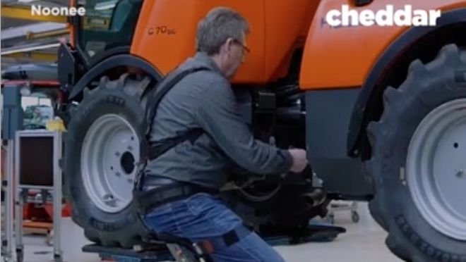 Blogmotorcoruna's tweet photo. #FelizJueves piernas robóticas para reparar #Coches https://t.co/gUZhqsaDHc @infotaller https://t.co/uVZXGS6pFQ