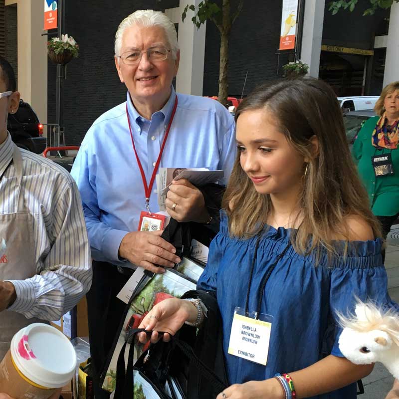 BrownlowGifts's tweet photo. Did you get your FREE bag?! We put Paul & Isabella Brownlow to work passing out our Red Truck Christmas Tote Bags, come see us outside @AmericasMartATL before heading in & grab a bag to store all your market goodies. *While Supplies Last
#BGfreebie #BrownlowGifts #altmkt https://t.co/GhXPEIYHlx