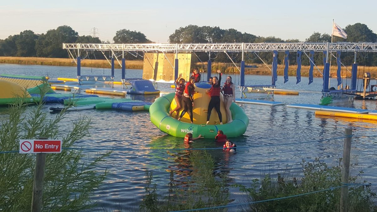 SilsoeYfc's tweet photo. Last nights meeting the Aqua obstacle course 🏊‍♂️ I think everyone cooled off pretty quickly👌🏻💦 #silsoeyfc #yfcdoitbest #aquaobstaclecourse #boxend https://t.co/WqVEAyfuJa