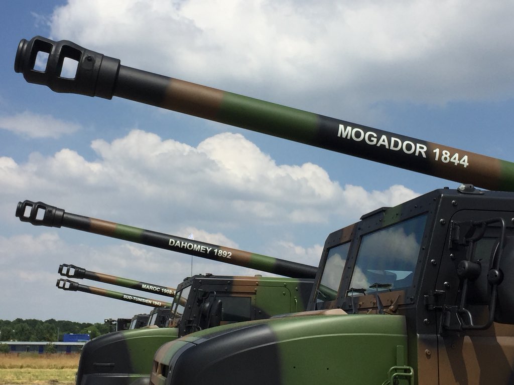 ForcesOperation's tweet image. Barkhane, Chammal, Djibouti, etc les #CAESAR du #3RAMa auront été de toutes les OPEX, de tous les déploiements

À peine rentrés, direction les Champs-Élysées! #14Juillet #TFWagram