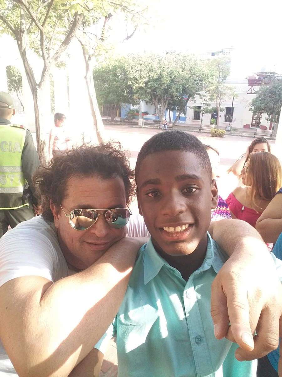 Emmanuel navarro (@emmanavarroj) on Twitter photo Hoy mi #Tbt, nunca voy a olvidar este día.. era mi sueño,hace mas de dos años se hizo realidad. Saber que no me equivocaba cuando decía que el es humilde, querido entre otras. Gracias <a href="/carlosvives/">Carlos Vives</a> por tu cariño PATRÓN! Te quiero! Hoy mi #Tbt, nunca voy a olvidar este día.. era mi sueño,hace mas de dos años se hizo realidad. Saber que no me equivocaba cuando decía que el es humilde, querido entre otras. Gracias <a href="/carlosvives/">Carlos Vives</a> por tu cariño PATRÓN! Te quiero!