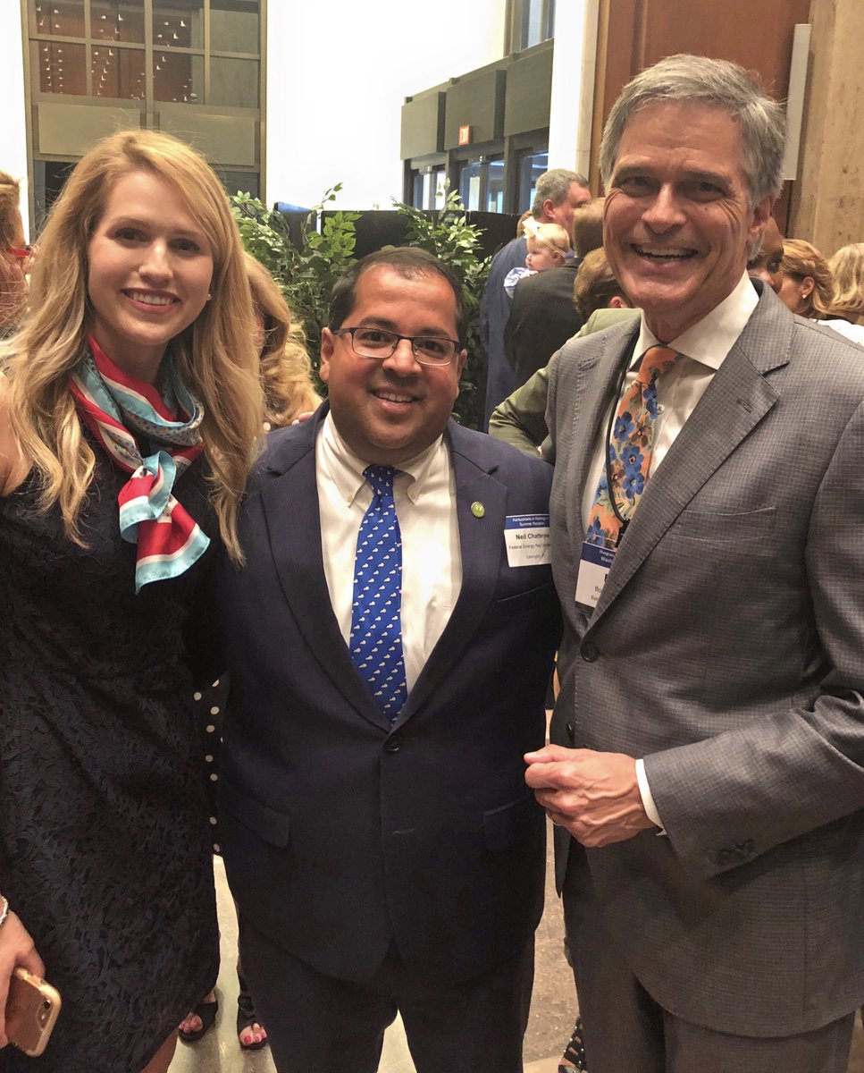 Babbage_Co's tweet photo. With DC celeb @FERChatterjee Kentucky’s own, now FERC chair w/ droves of KYians in Washington. #chatterjeeing #KyinDC @jl_babbage https://t.co/ILtSIbGre0