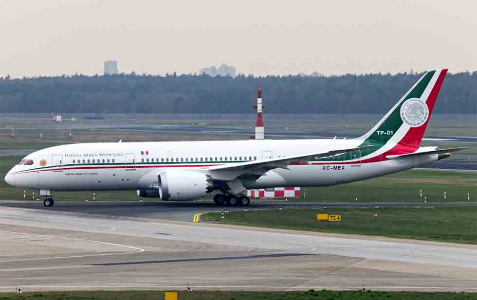 ¡Llegó el momento! 
Inició la búsqueda del cliente que compre el avión del Presidente.
<a href="/lopezobrador_/">Andrés Manuel</a> afirmó que la idea es venderlo, sin perder dinero. 
"Que se venda en lo que vale, pero no me voy a subir a ese avión". 
Adiós, a los lujos de presidencia!