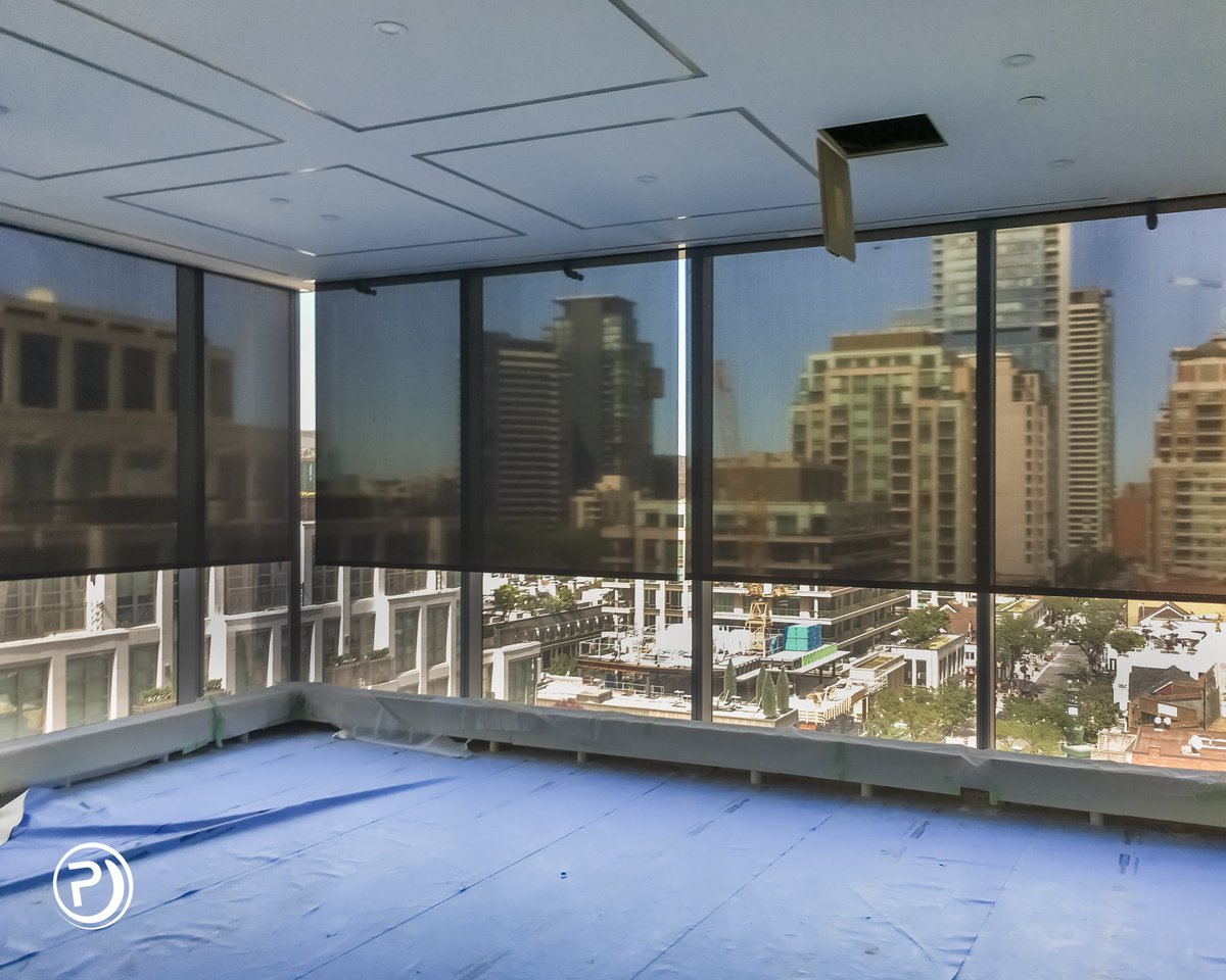 ProShade_Inc's tweet photo. Wrap around with @Lutron motorized shades. And still enjoy the view. #ProShade #Customized #Motorized #shades #homedesign #homedecor #windowtreatments #windowfabric #homestyle #Toronto #rollershade #rollerblind #recessedshades #interiorinspiration #cityview @lutronelectronics https://t.co/ws6MB085bM