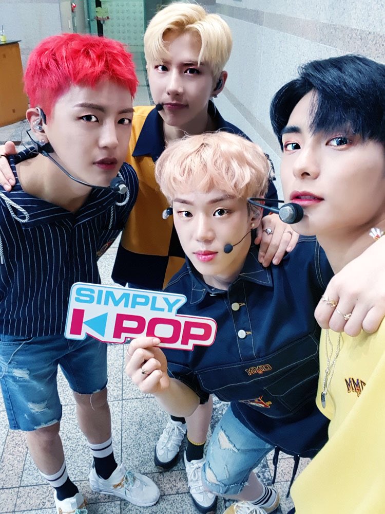 SIMPLY K-POP tweet media