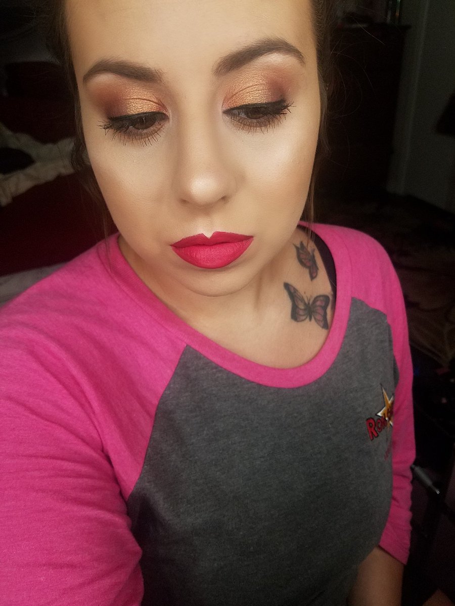 ashemnicole's tweet photo. Another look with the #crownpro #fuegoeyeshadow #prettyvulgar #theink #wanderbeauty #unlashed #maybelline #matteNporeless #fitmeloosepowder #ABH #anastasiabeverlyhills #abhxamrezy #highlight #liquidliner #carina #tartecosmetics #busygalbrows #shapetape #notebeauty #luminoussilk https://t.co/nT242L9ZKI